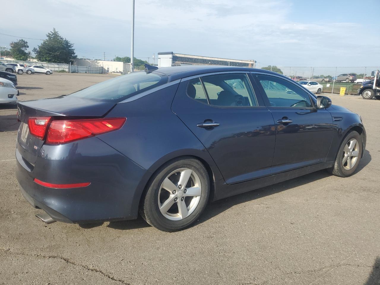 KNAGM4A77F5587201 2015 Kia Optima Lx