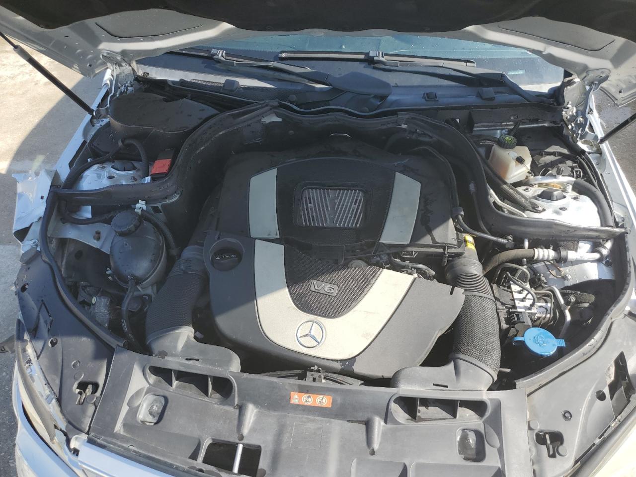 WDDGF8BB1AF418629 2010 Mercedes-Benz C 300 4Matic