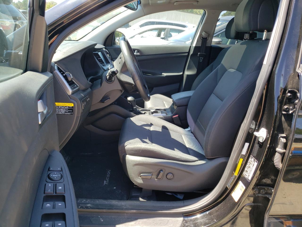 KM8J3CA21JU688514 2018 Hyundai Tucson Value