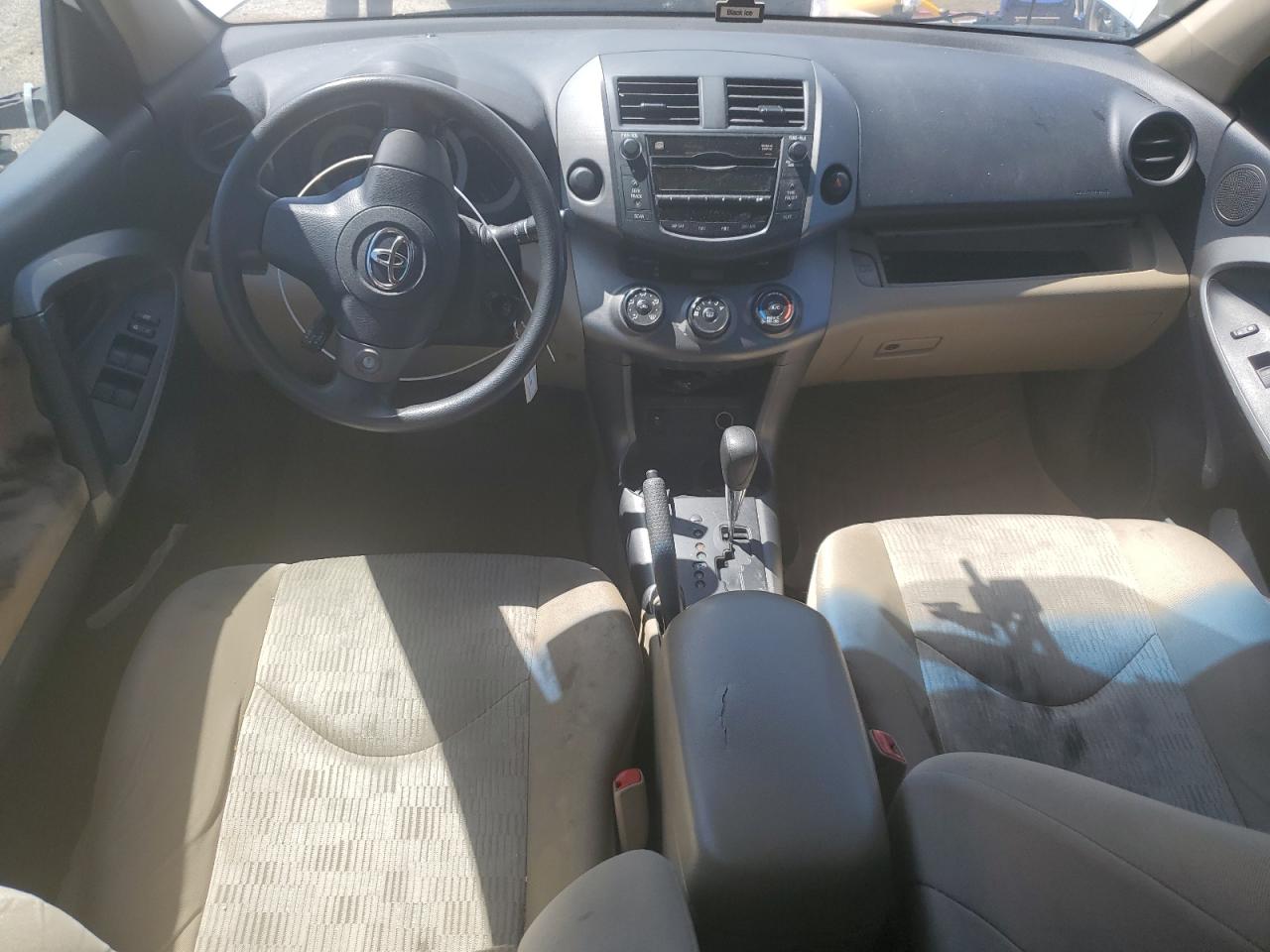 2T3ZF4DV9AW020733 2010 Toyota Rav4