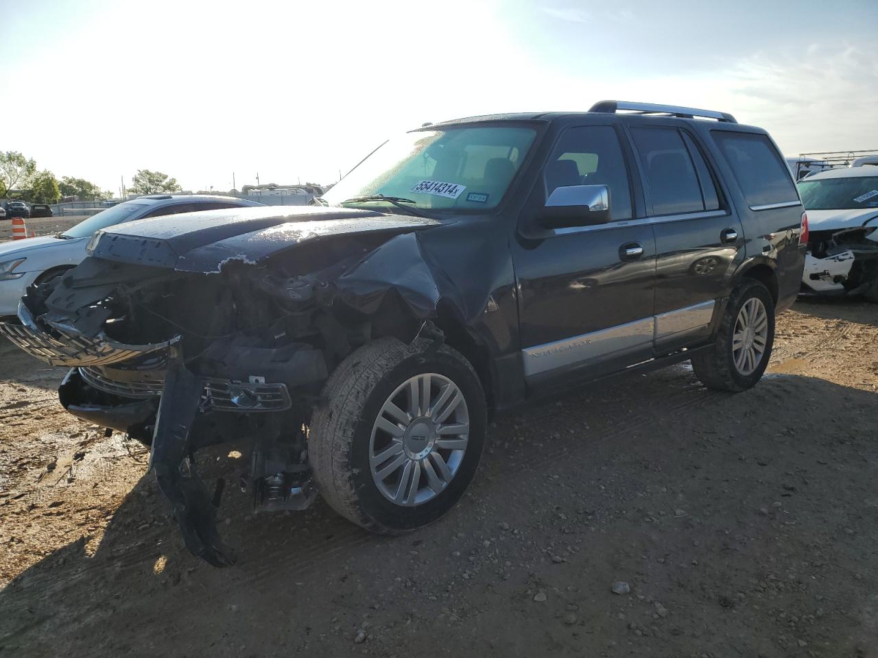 2014 Lincoln Navigator vin: 5LMJJ2J53EEL00366