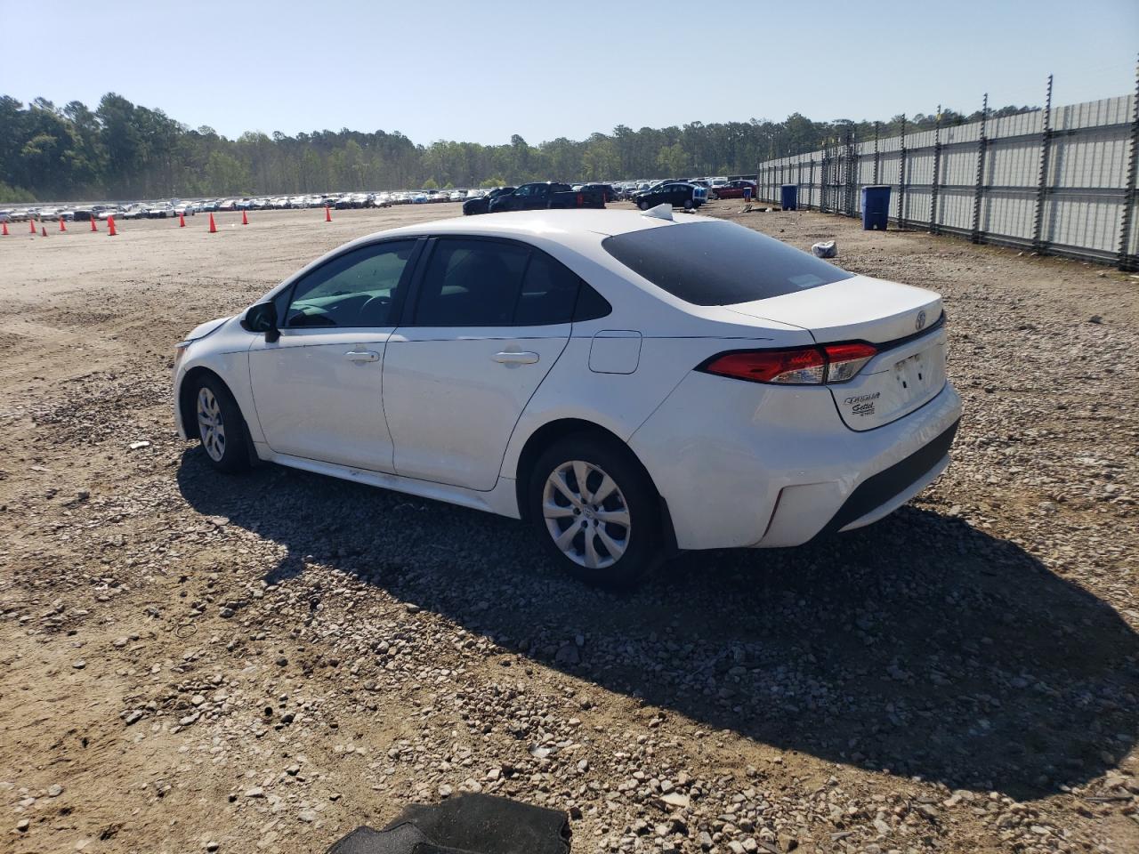 2022 Toyota Corolla Le vin: 5YFEPMAE2NP385920