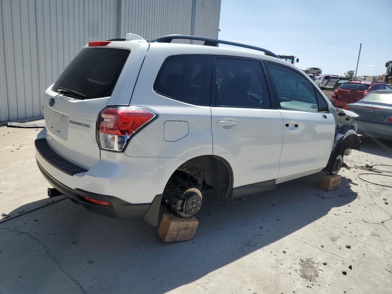 2018 Subaru Forester 2.5I vin: JF2SJABC3JH572896