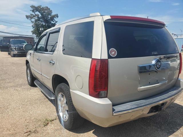 2008 Cadillac Escalade Luxury VIN: 1GYFK63878R115995 Lot: 55761424