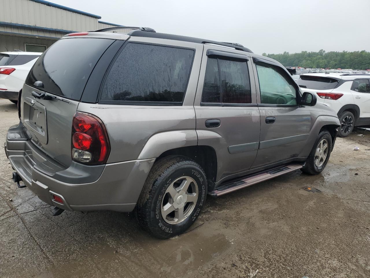 1GNDT13S152106990 2005 Chevrolet Trailblazer Ls