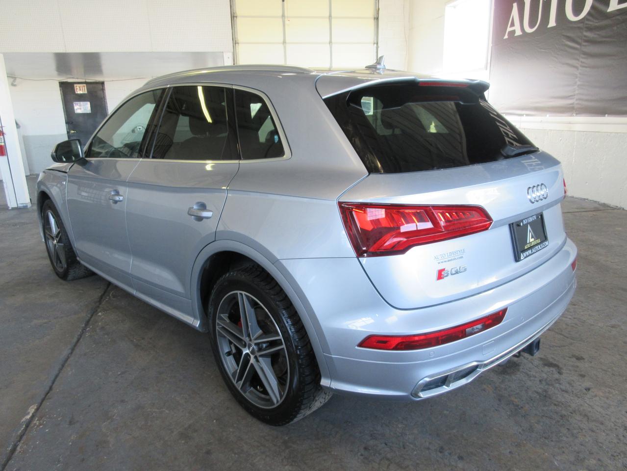 2018 Audi Sq5 Premium Plus vin: WA1A4AFY6J2137746