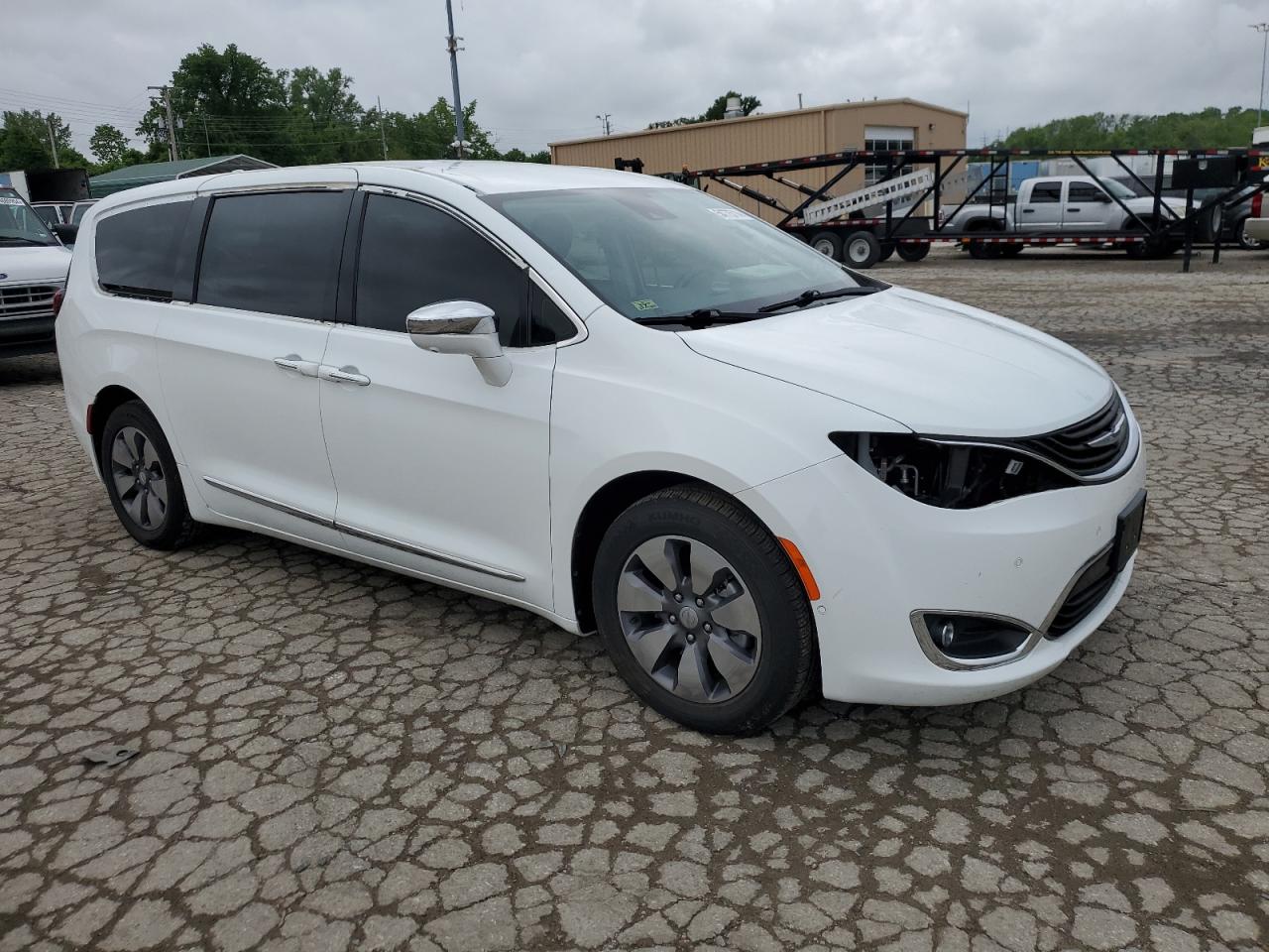 2018 Chrysler Pacifica Hybrid Limited vin: 2C4RC1N73JR105410