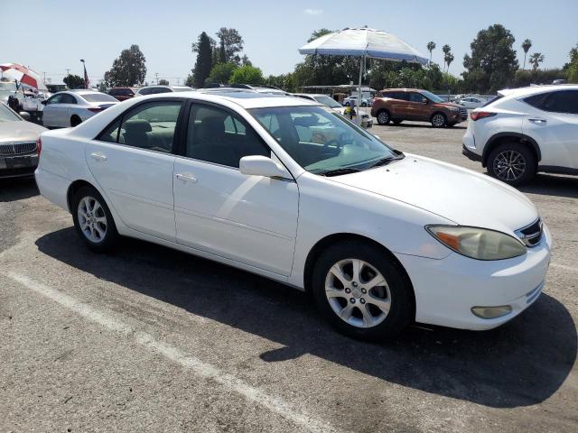 2004 Toyota Camry Le VIN: JTDBE32K240252977 Lot: 52822884