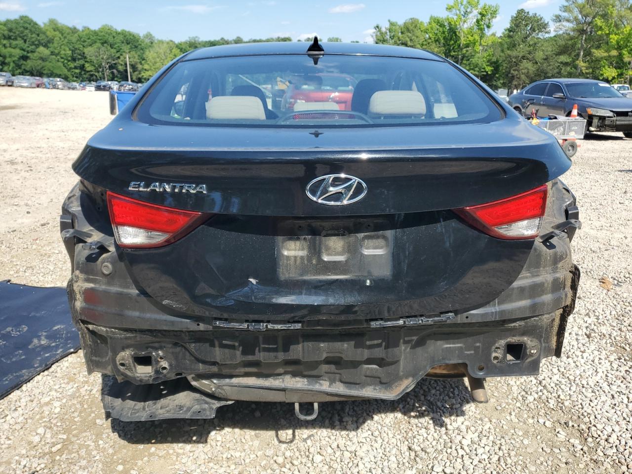 KMHDH4AE1GU646979 2016 Hyundai Elantra Se