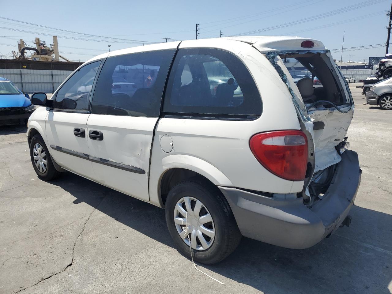 1B4GP25382B633276 2002 Dodge Caravan Se