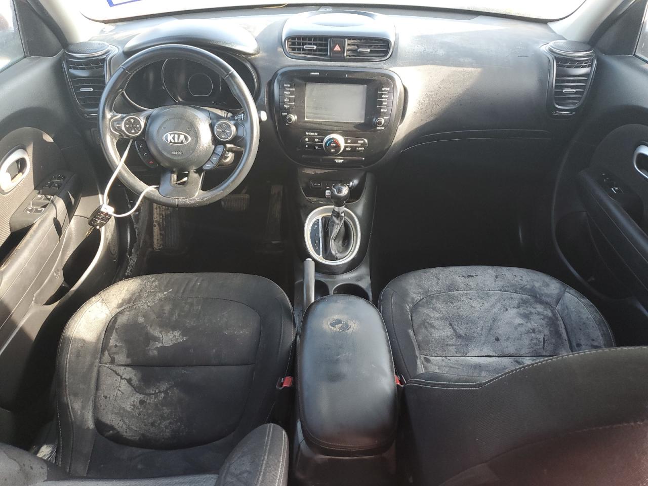 KNDJP3A54J7586979 2018 Kia Soul +