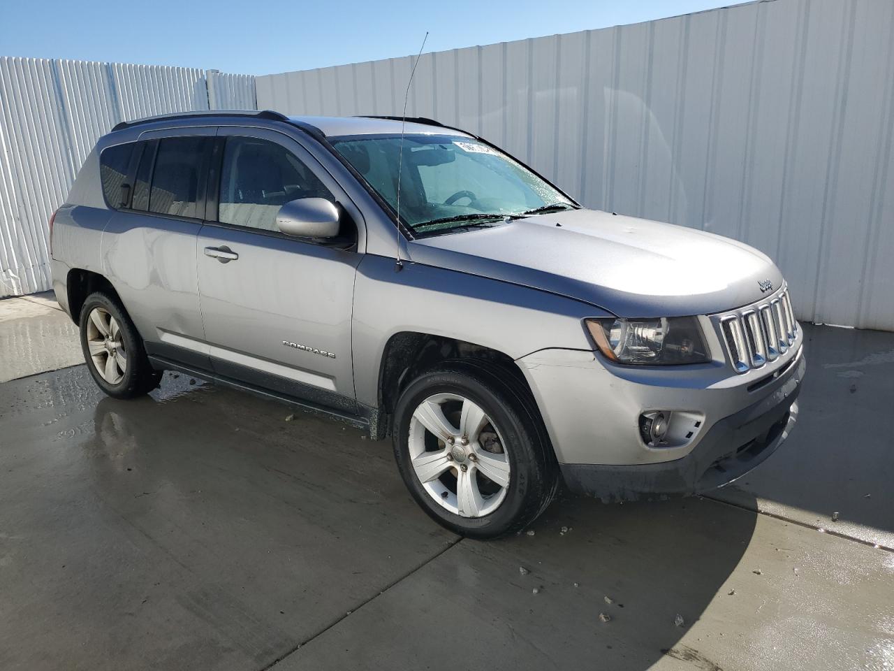 1C4NJCEA7GD609059 2016 Jeep Compass Latitude