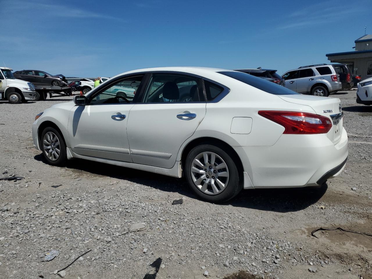 2017 Nissan Altima 2.5 vin: 1N4AL3AP3HC239275