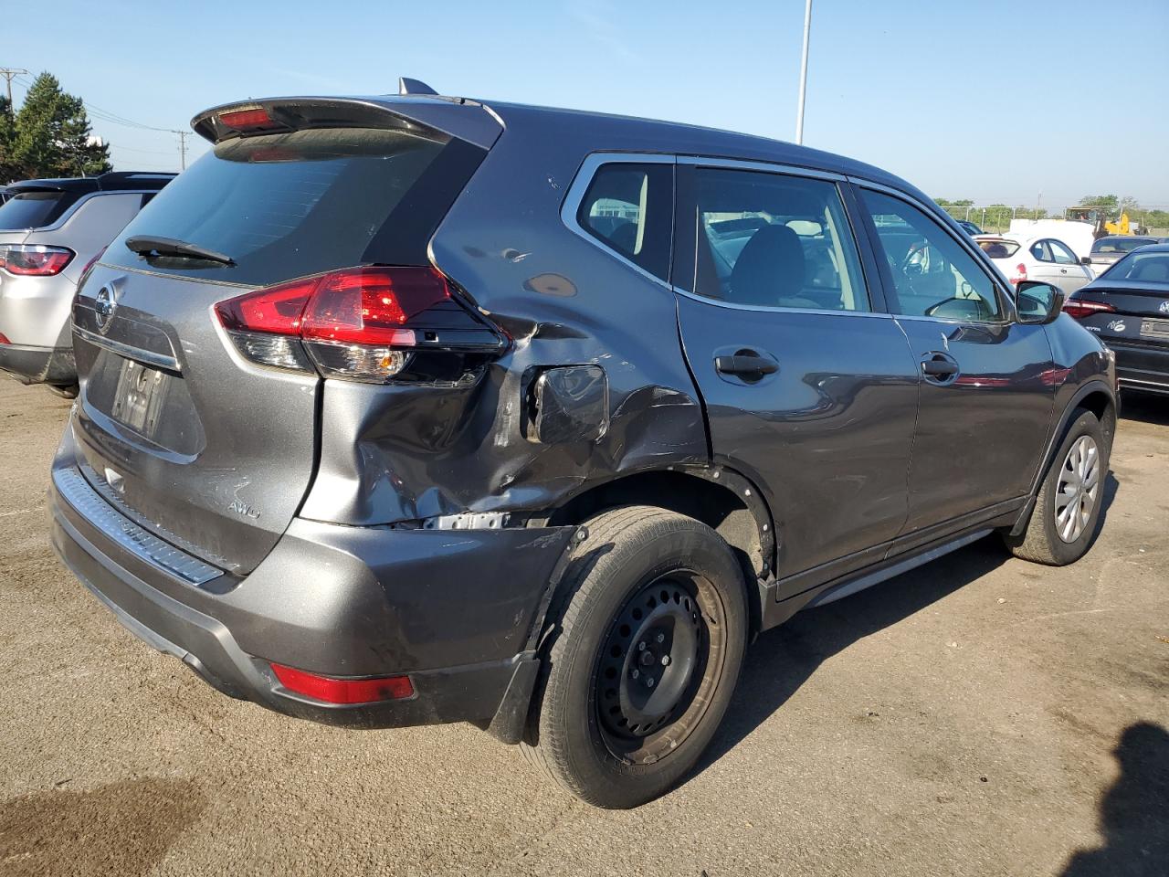 5N1AT2MV0JC769574 2018 Nissan Rogue S