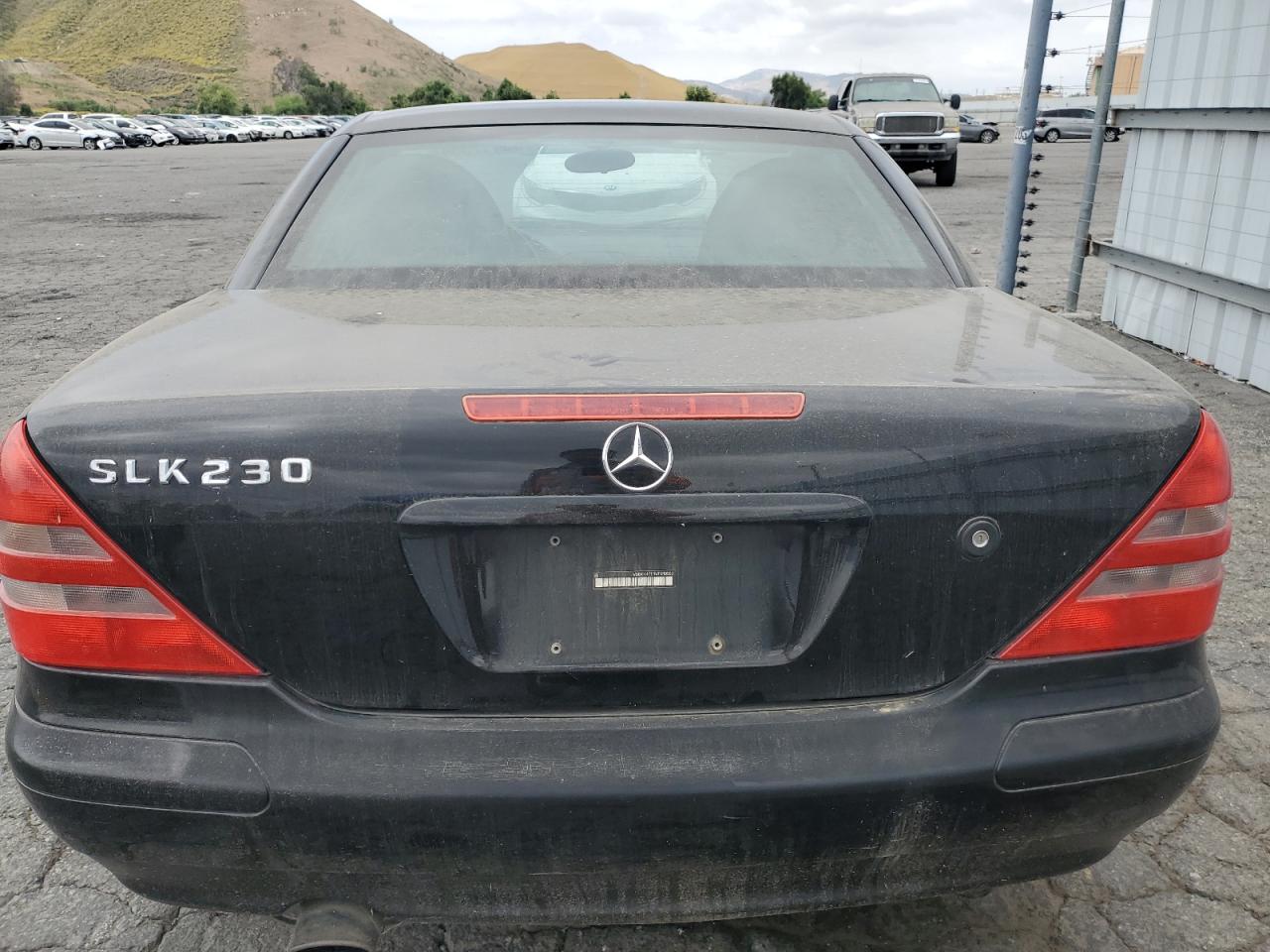 WDBKK47F1WF019553 1998 Mercedes-Benz Slk 230 Kompressor