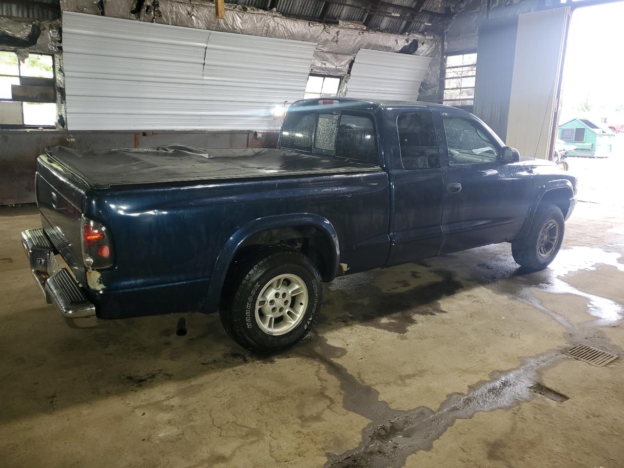 1B7GG22X0YS554445 2000 Dodge Dakota