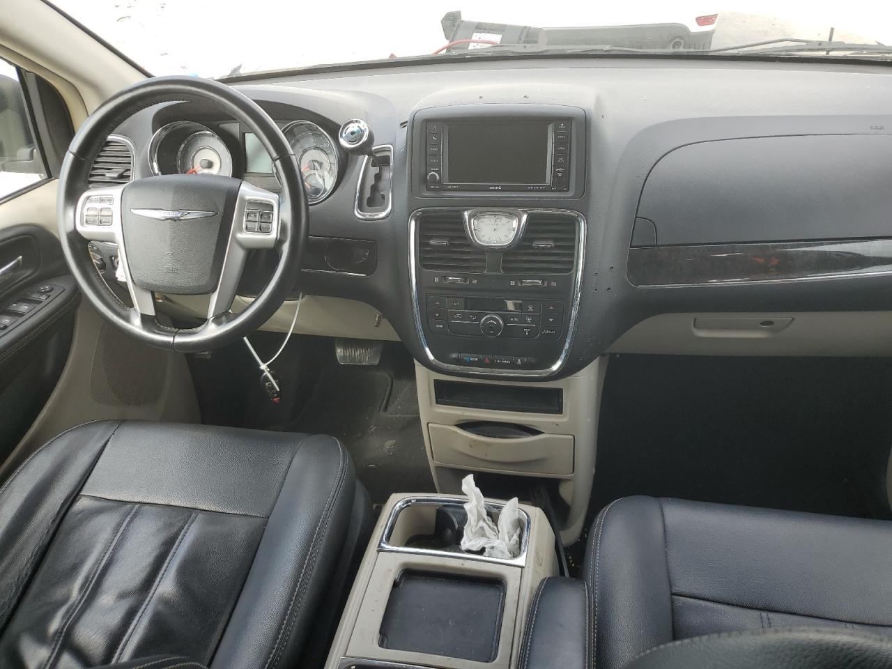 2C4RC1BG9GR157041 2016 Chrysler Town & Country Touring