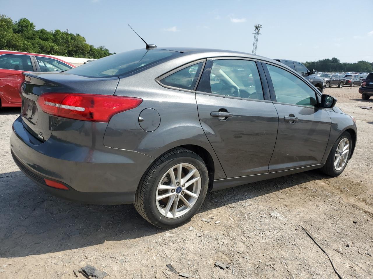 1FADP3FEXJL259523 2018 Ford Focus Se