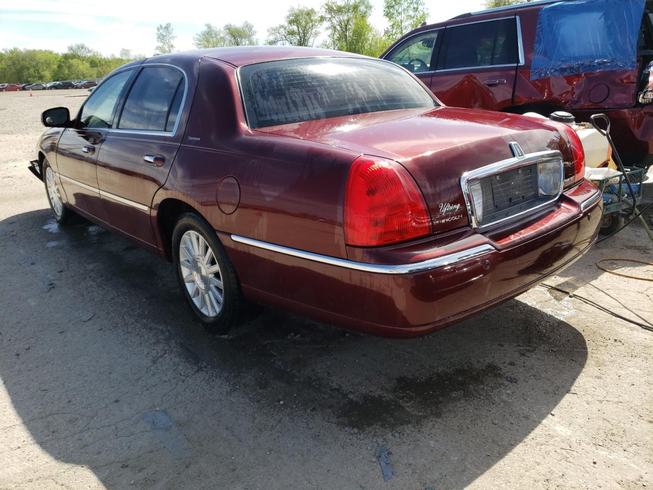 Lot #2893224759 2003 LINCOLN TOWN CAR S