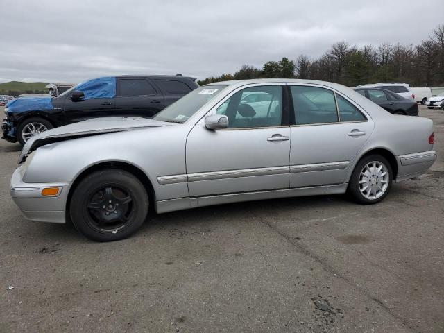 2000 Mercedes-Benz E 320 4Matic VIN: WDBJF82J2YX042890 Lot: 52771494