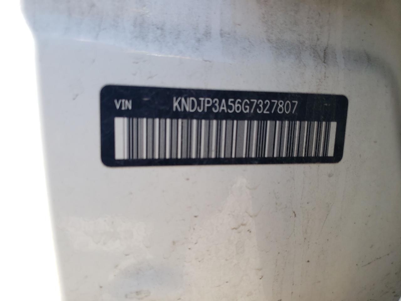 KNDJP3A56G7327807 2016 Kia Soul +