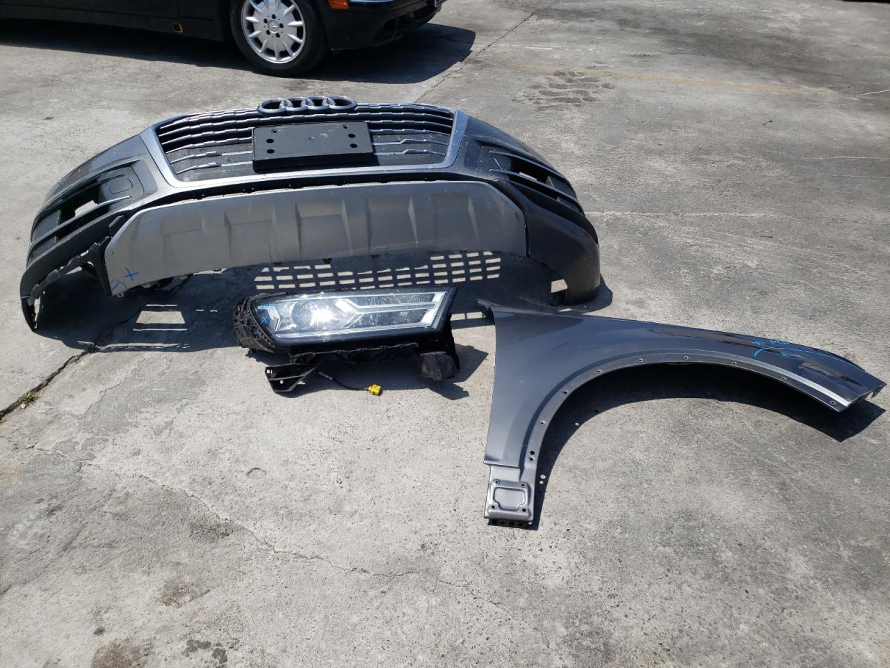 WA1AAAF72HD055110 2017 Audi Q7 Premium