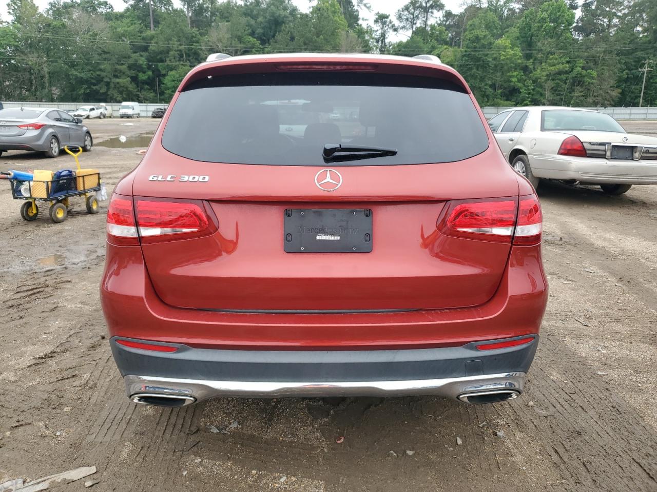 2017 Mercedes-Benz Glc 300 vin: WDC0G4JB1HF185813