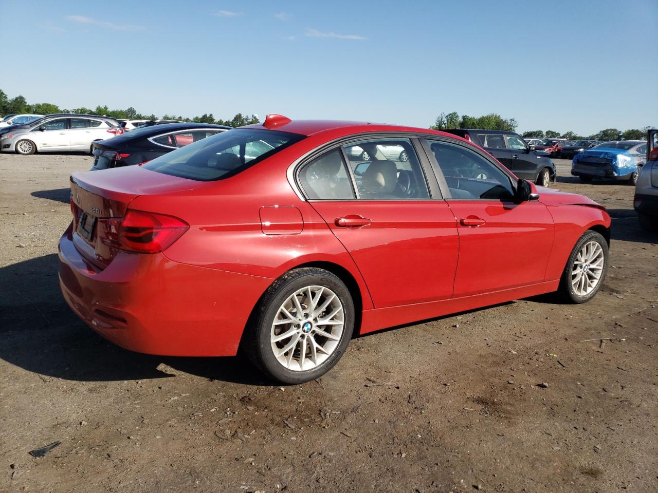 WBA8E5G54JNV02272 2018 BMW 320 Xi