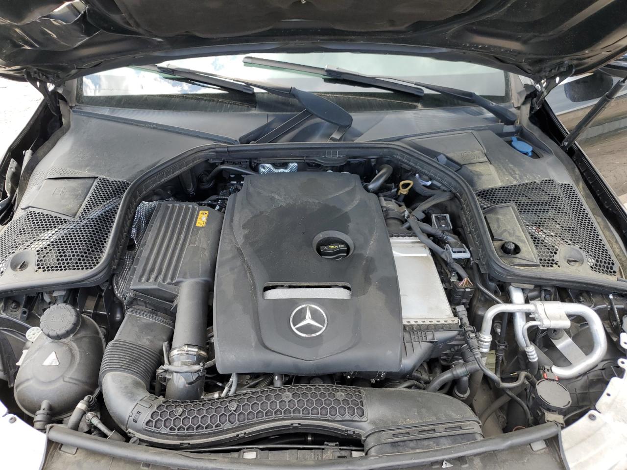 55SWF4JB6JU248237 2018 Mercedes-Benz C 300