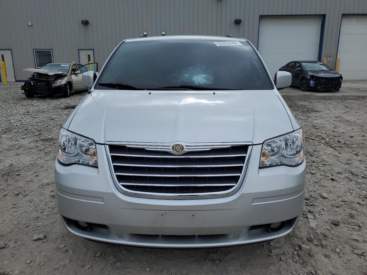 2A4RR5D18AR184067 2010 Chrysler Town & Country Touring