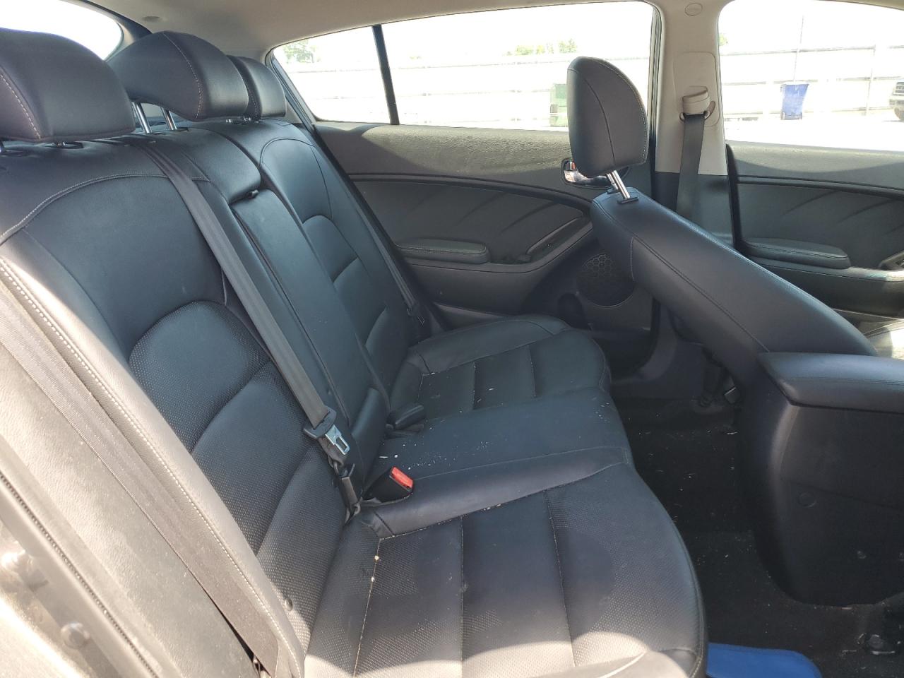 KNAFX5A88H5722853 2017 Kia Forte Ex