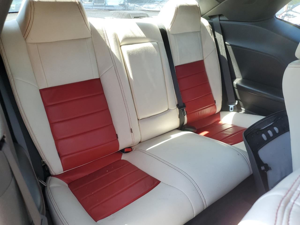 2B3CJ5DT1BH501524 2011 Dodge Challenger R/T