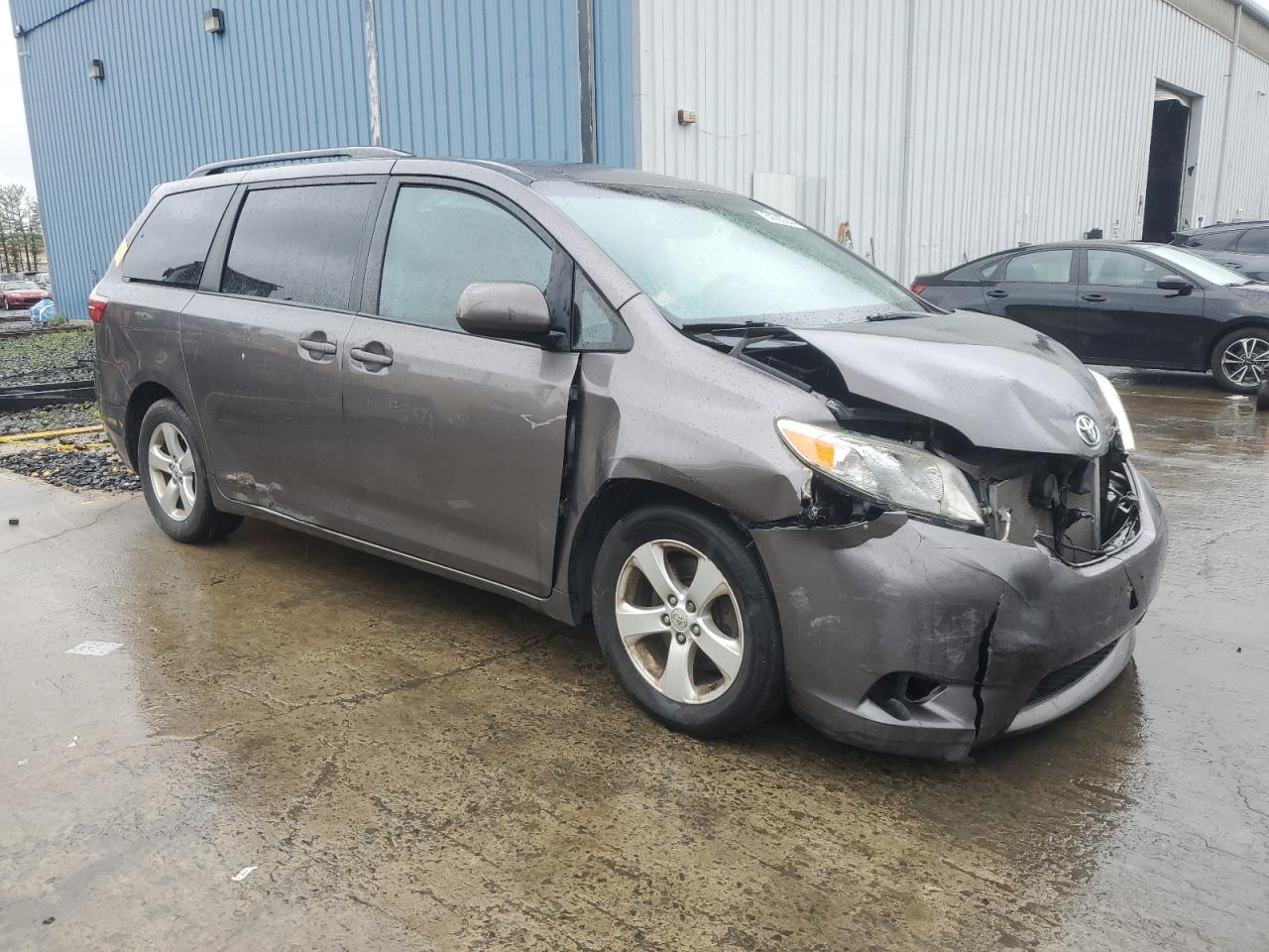 5TDKK3DC5FS567190 2015 Toyota Sienna Le