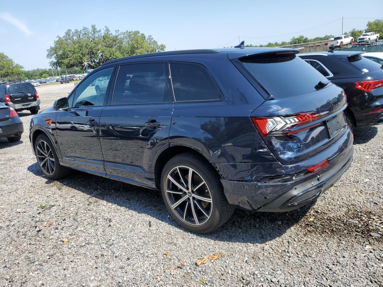 WA1LXBF71PD027861 2023 Audi Q7 Premium Plus