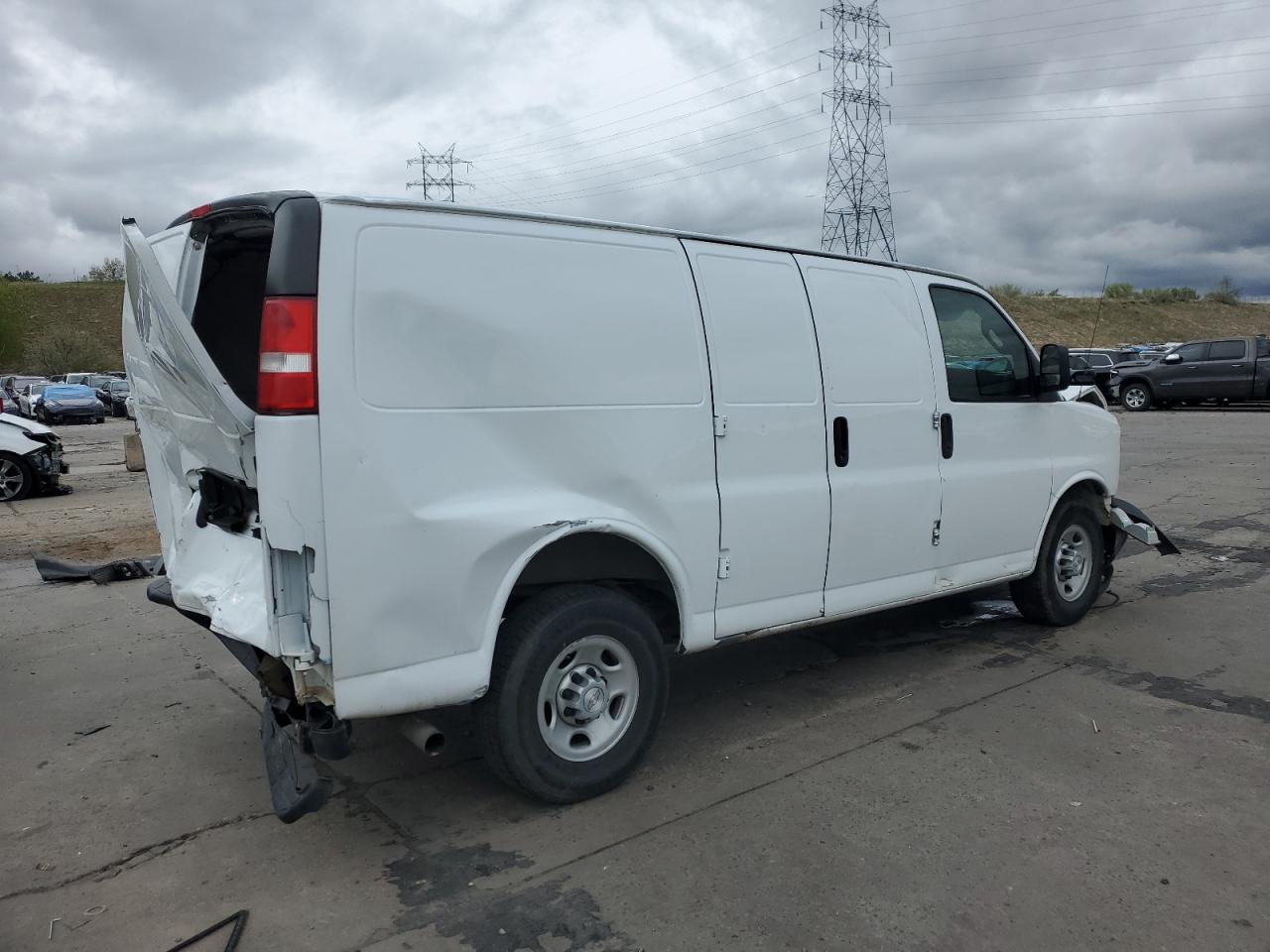 2017 Chevrolet Express G2500 vin: 1GCWGAFF3H1194665