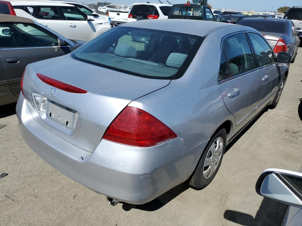 1HGCM56447A075685 2007 Honda Accord Lx