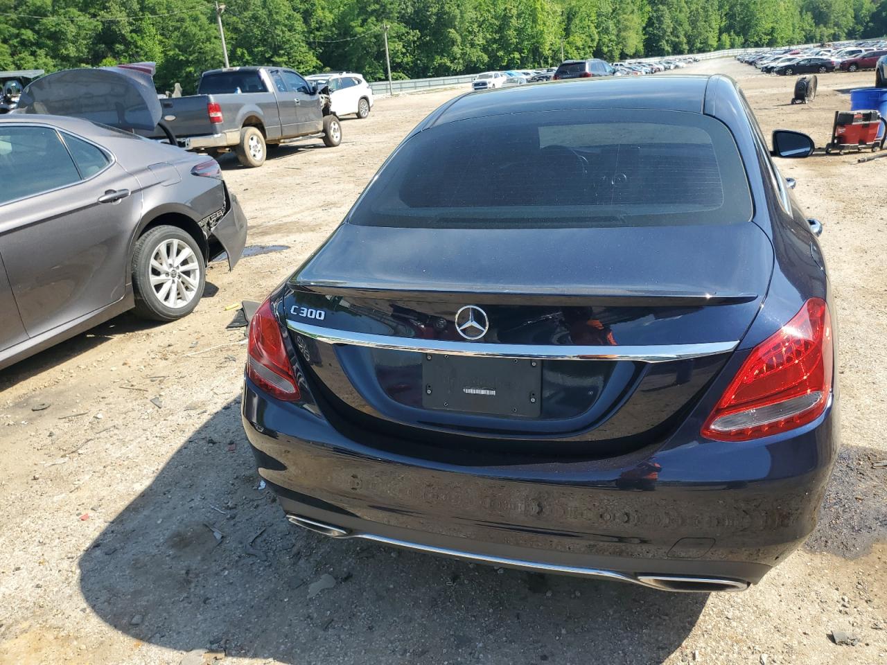 55SWF4JBXHU209631 2017 Mercedes-Benz C 300