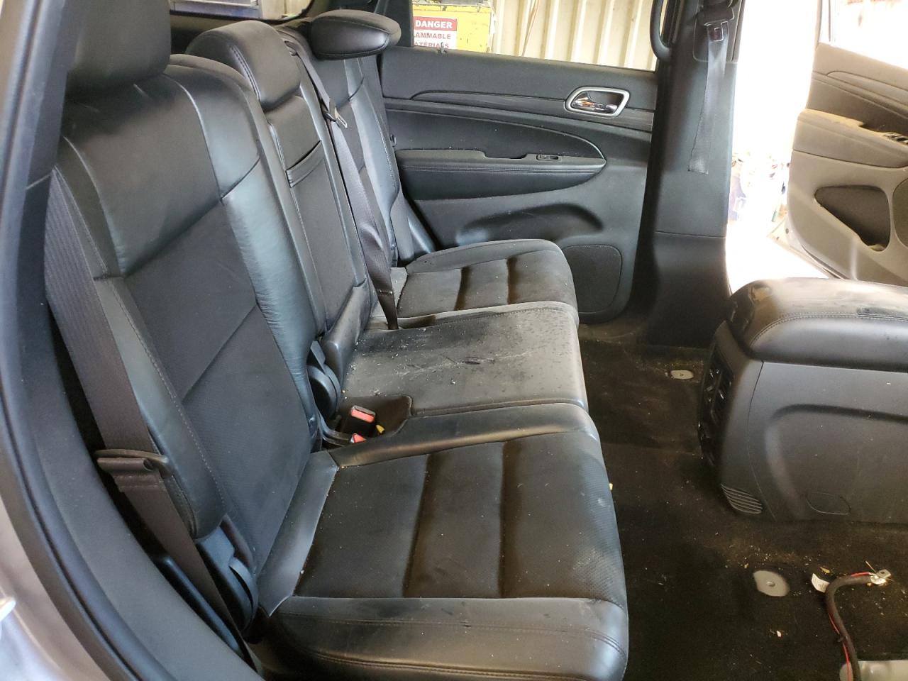 1C4RJEAG8KC705143 2019 Jeep Grand Cherokee Laredo