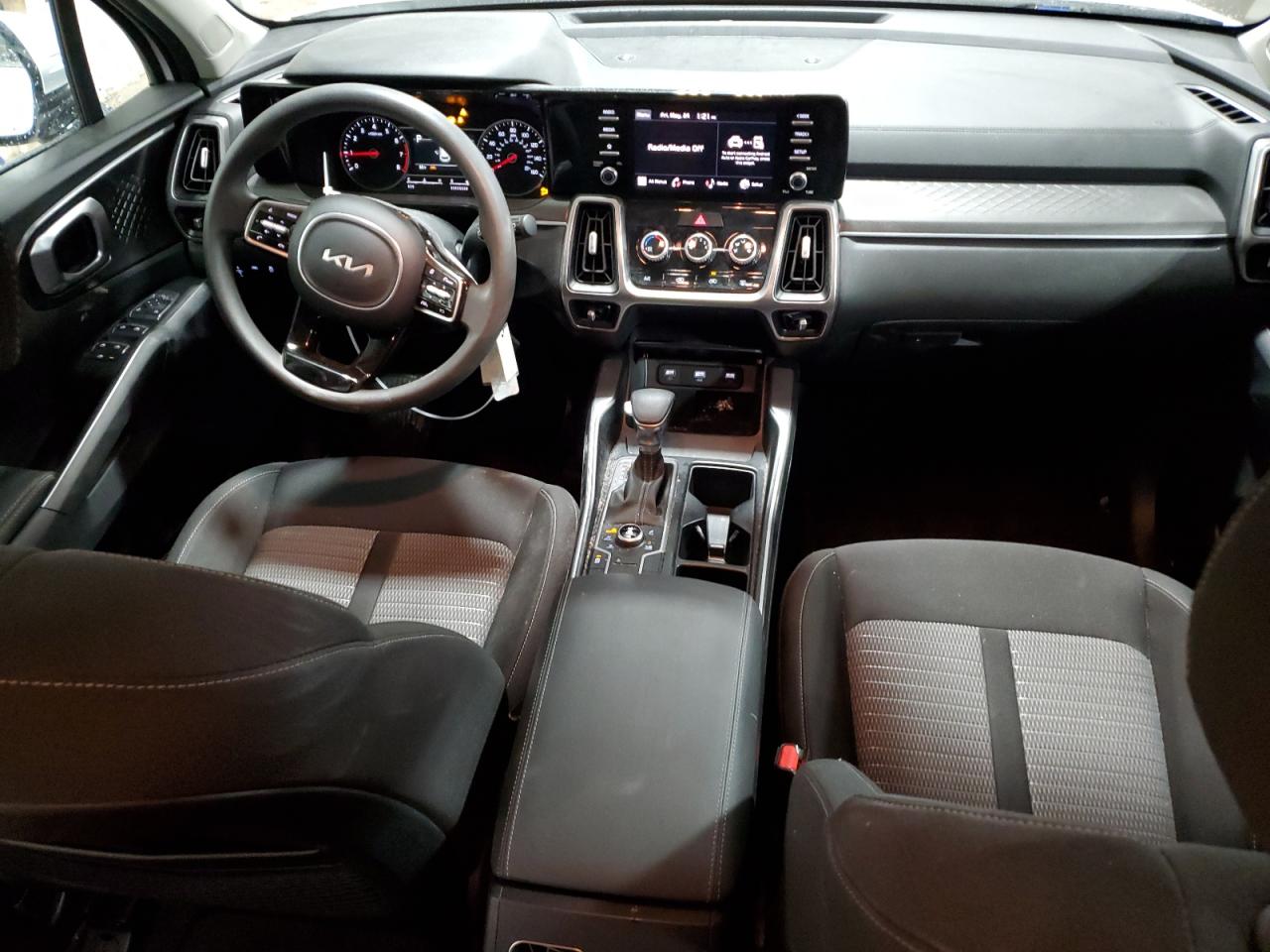 5XYRGDLC5NG153460 2022 Kia Sorento Lx