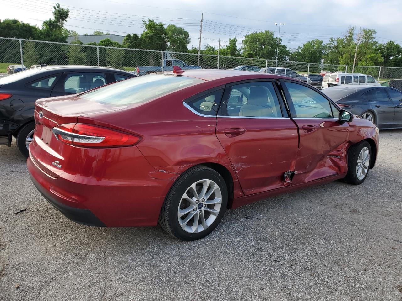 3FA6P0LUXKR221392 2019 Ford Fusion Se