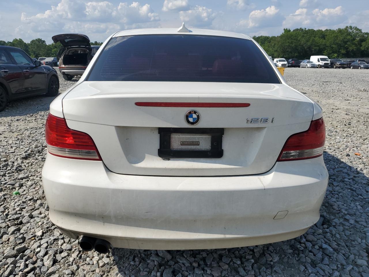 WBAUP9C58BVL89711 2011 BMW 128 I