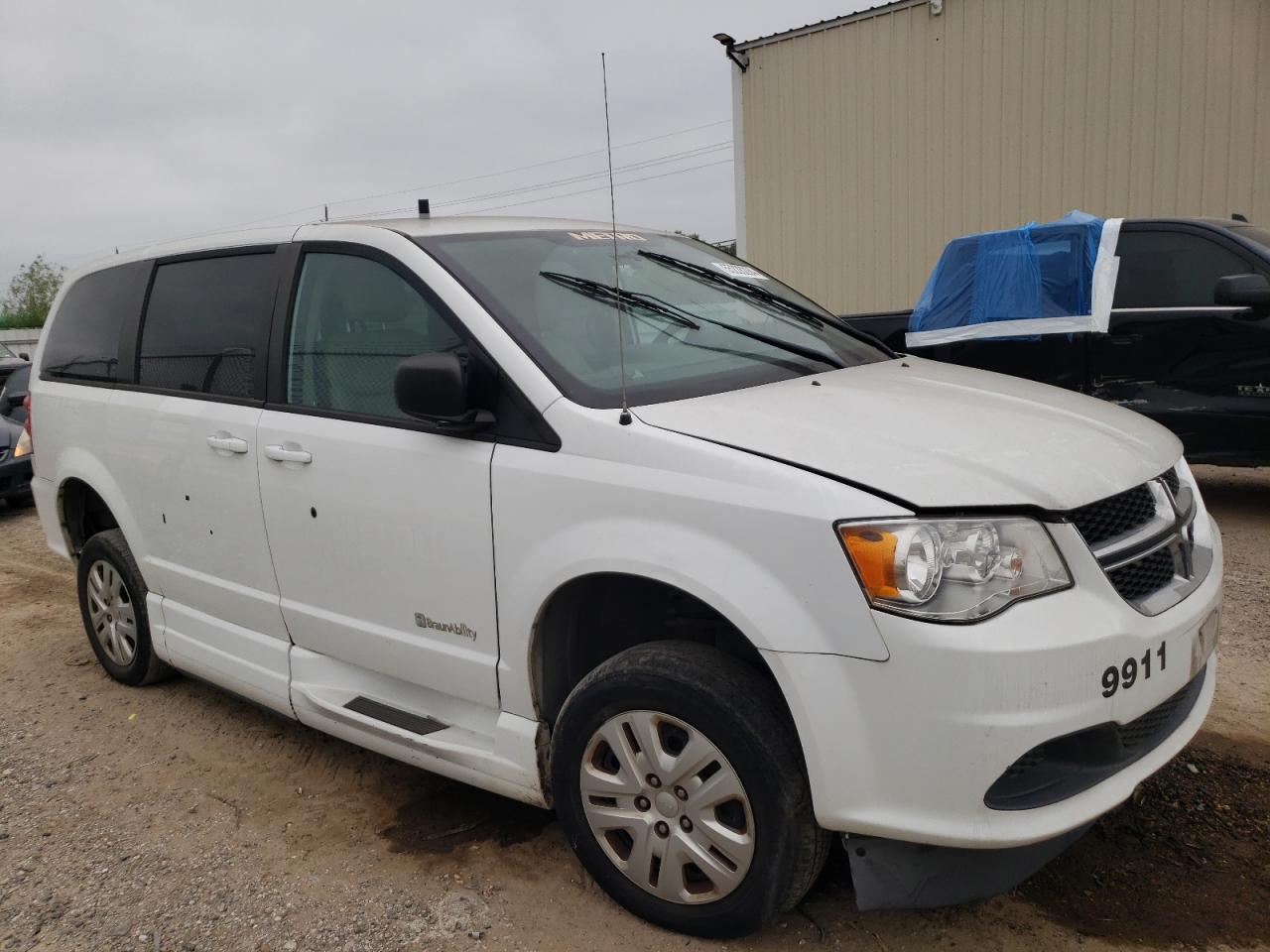 2C4RDGBG5JR135125 2018 Dodge Grand Caravan Se