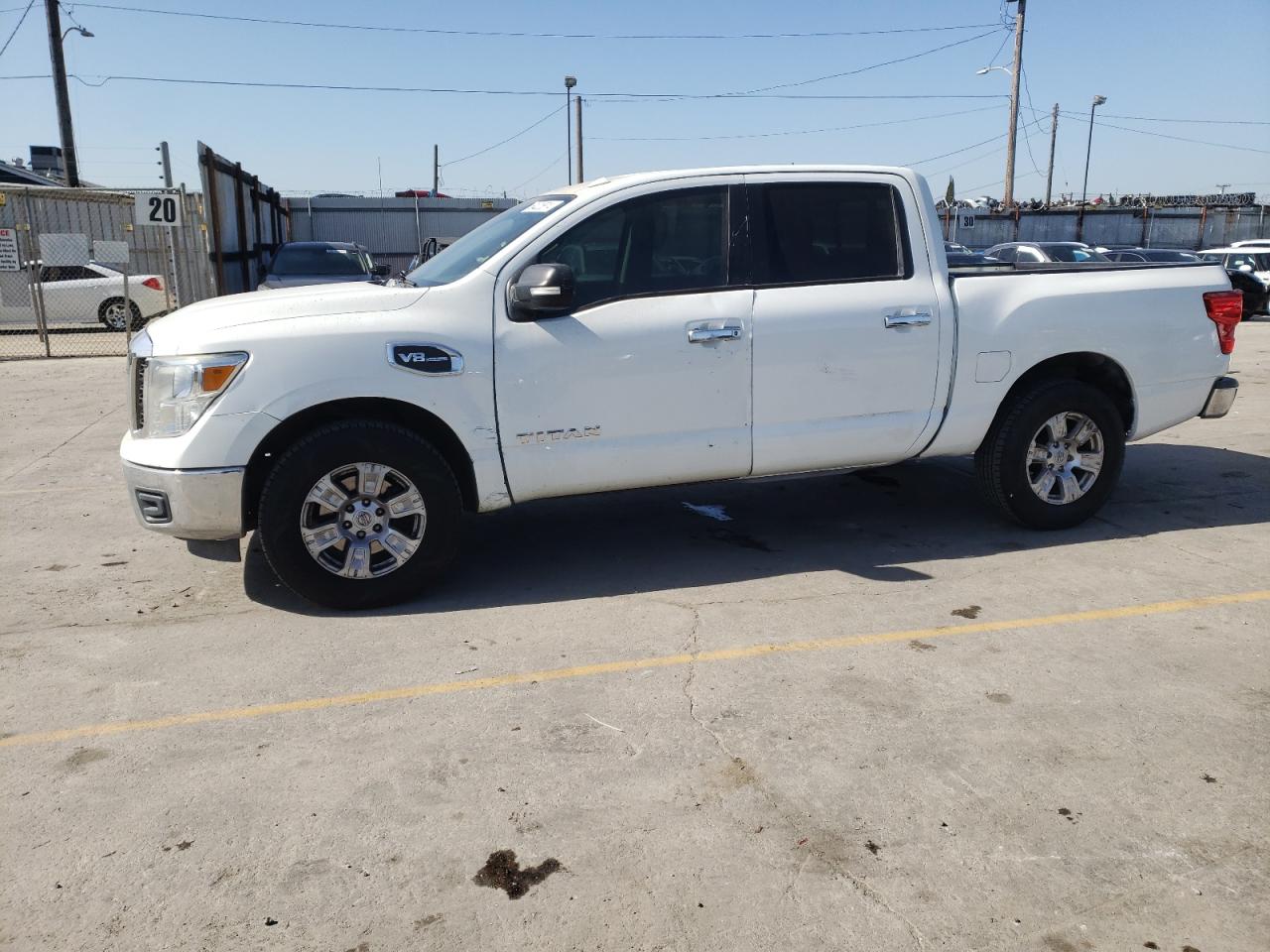 1N6AA1EK4HN512552 2017 Nissan Titan S