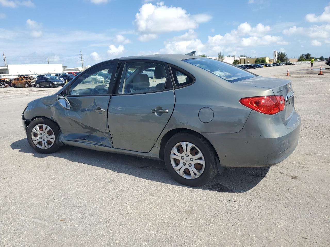 KMHDU4AD1AU047252 2010 Hyundai Elantra Blue