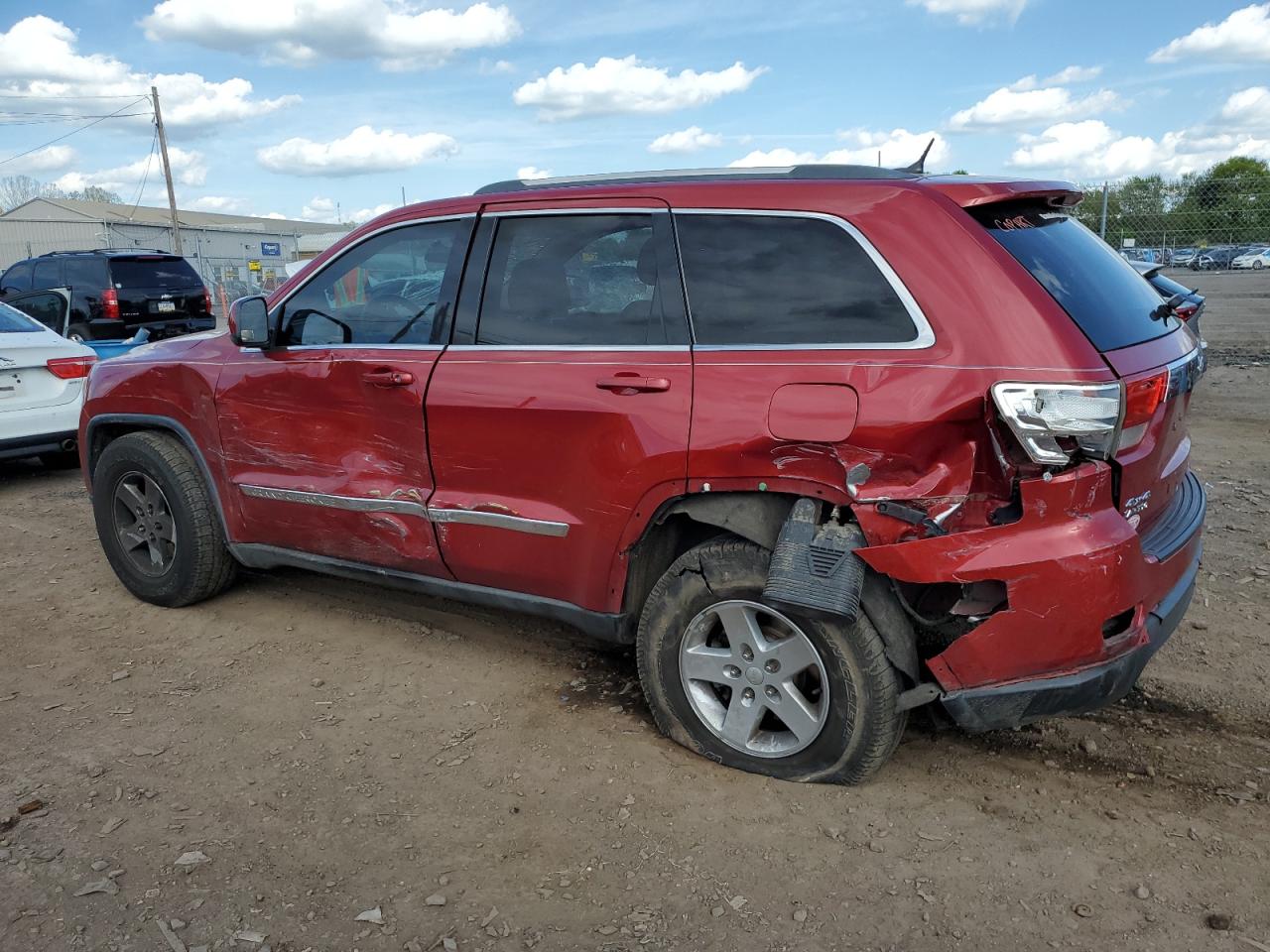 1J4RR4GG2BC547175 2011 Jeep Grand Cherokee Laredo