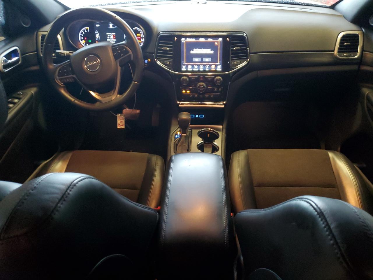 1C4RJFAG3LC144261 2020 Jeep Grand Cherokee Laredo