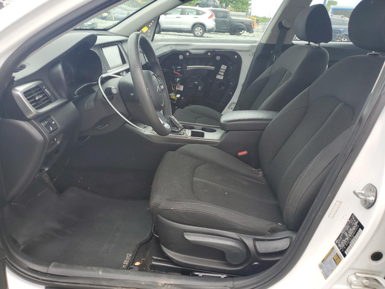 5XXGT4L34KG351613 2019 Kia Optima Lx