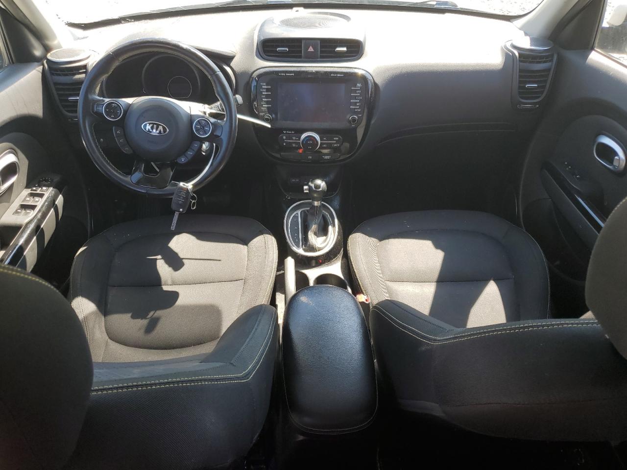 KNDJP3A51G7260419 2016 Kia Soul +