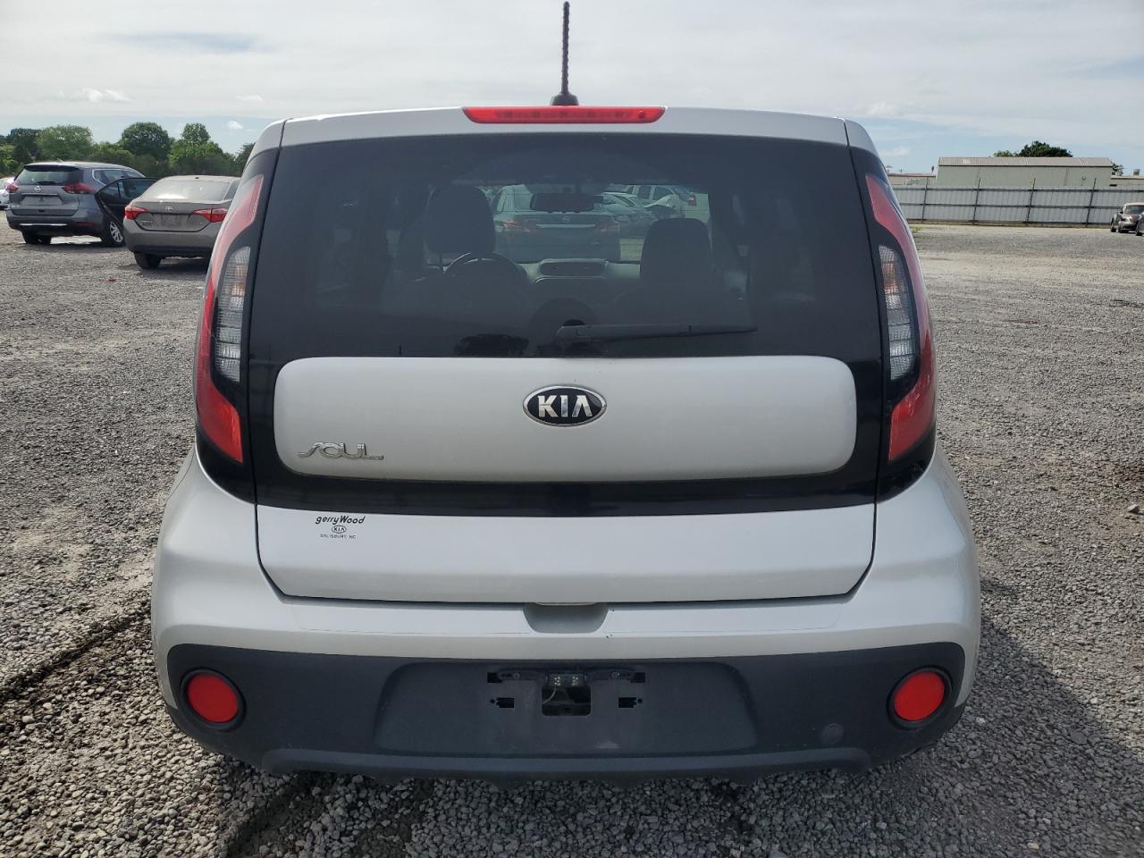 KNDJN2A28H7444828 2017 Kia Soul
