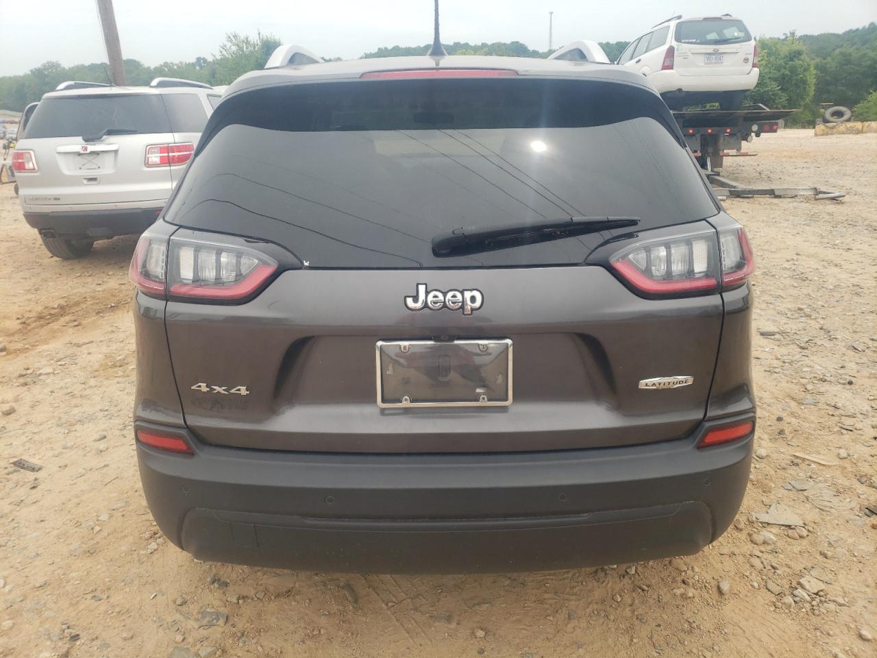 1C4PJMLB7KD259726 2019 Jeep Cherokee Latitude Plus